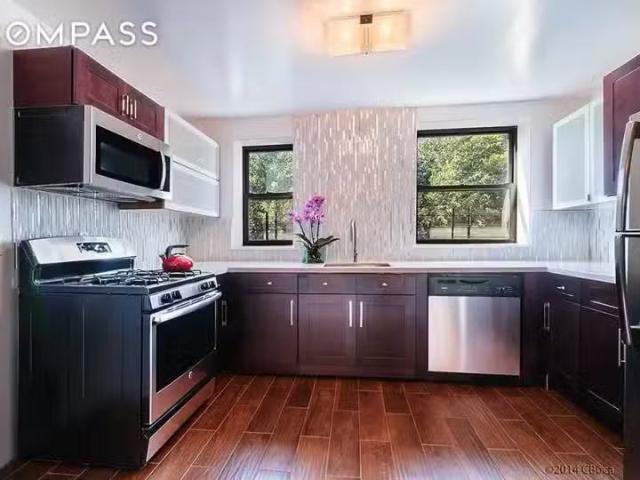 House for rent in Ridgewood