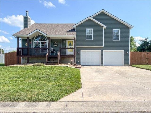 House for sale in East Lynne, Missouri