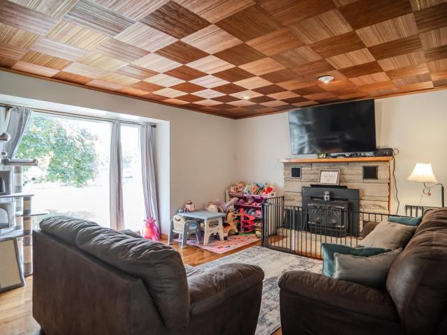 House for sale in Syracuse, Indiana
