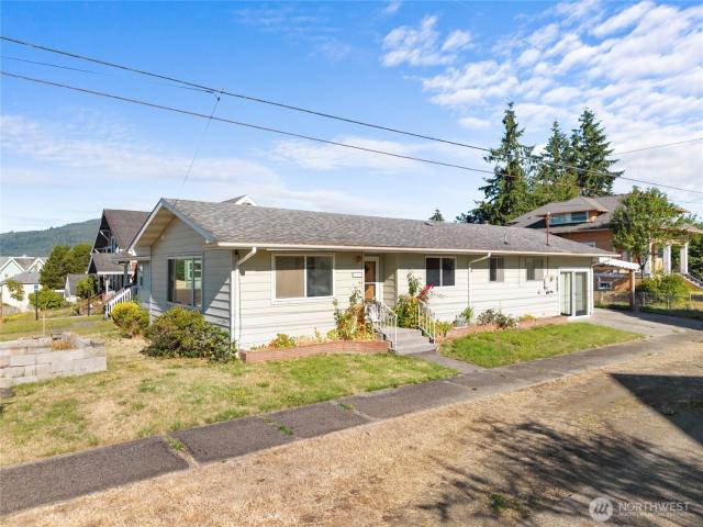 House for sale in Raymond, Washington