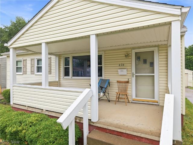 House for sale in Hubbard, Ohio