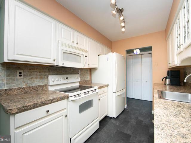 Condo for sale in Haddonfield Condo for sale in Haddonfield