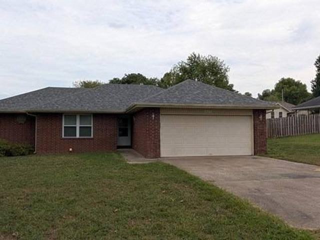 House for sale in Crane, Stone County