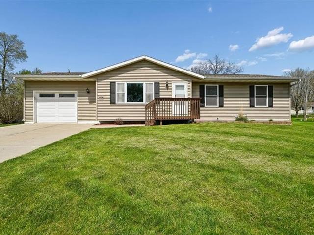House for sale in Linn, Iowa