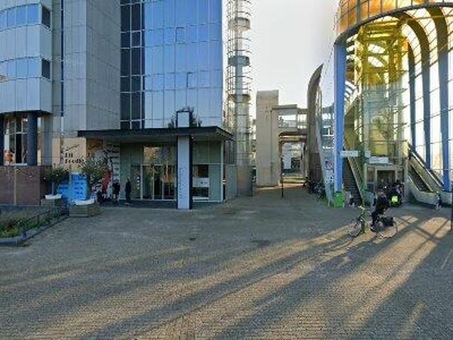 Bedrijfspand te huur in Driemanspolder, Zoetermeer