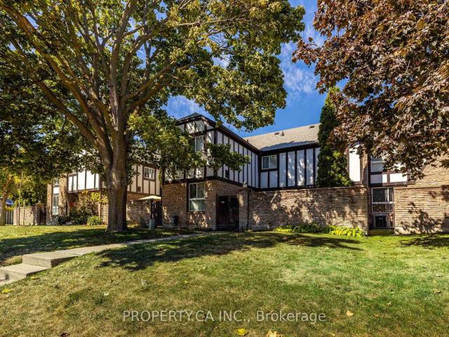 Condo for sale in Toronto, Golden Horseshoe