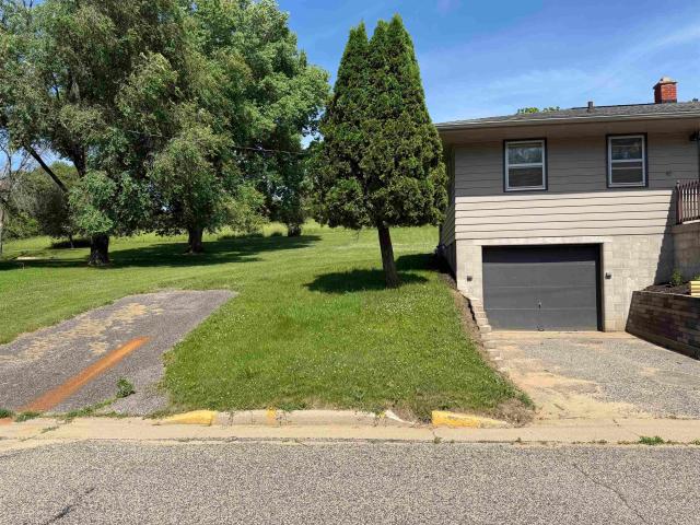 House for sale in Juneau, Wisconsin