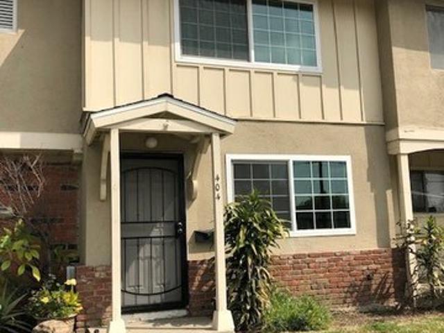 Townhouse for sale in Azusa, California