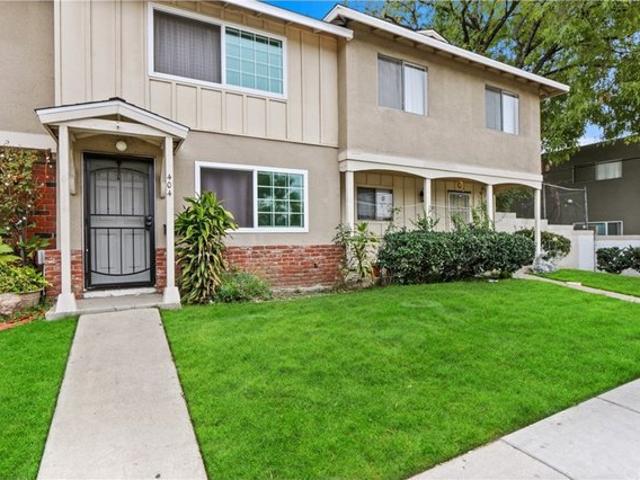 Townhouse for sale in Azusa, Los Angeles County