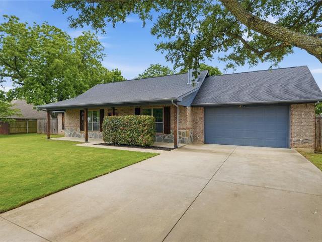 House for sale in Tioga, Texas
