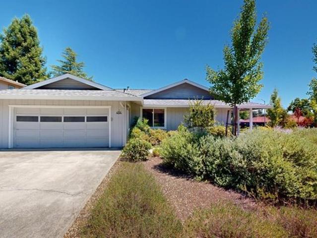 House for sale in Cloverdale, California
