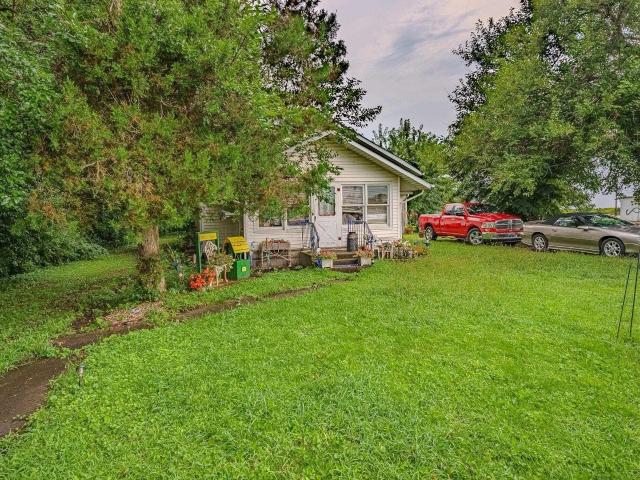 House for sale in Otterbein, Benton County