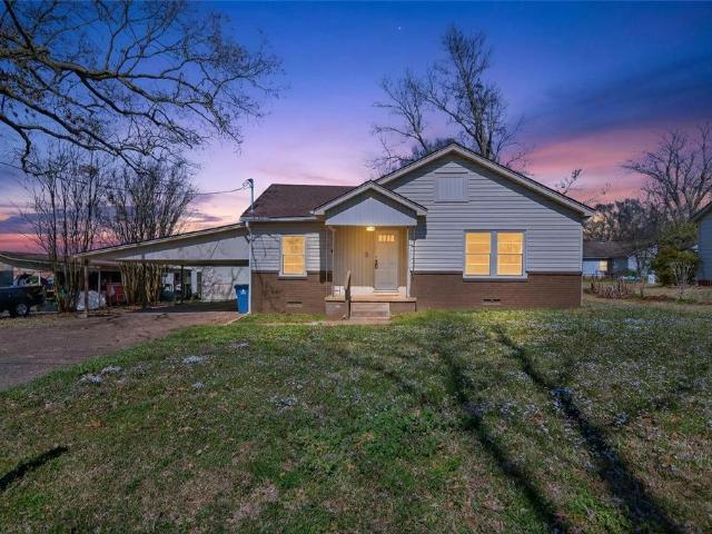 House for sale in Henderson, Texas