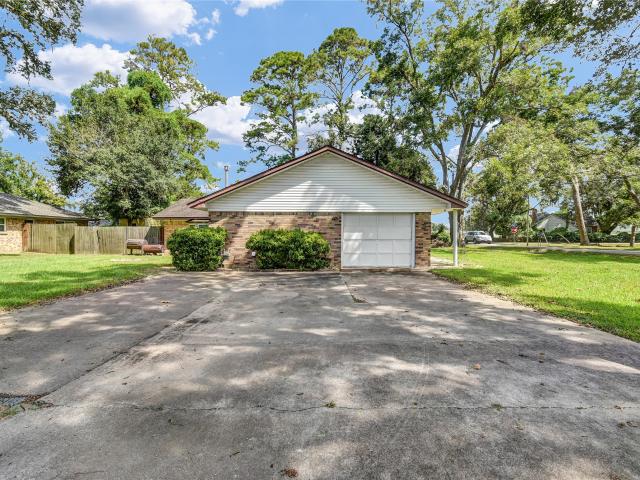House for sale in West Columbia, Texas