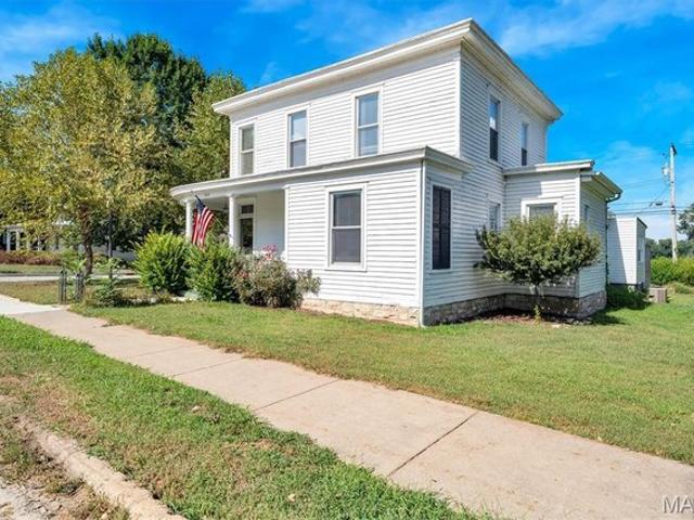 House for sale in Clarksville, Pike County