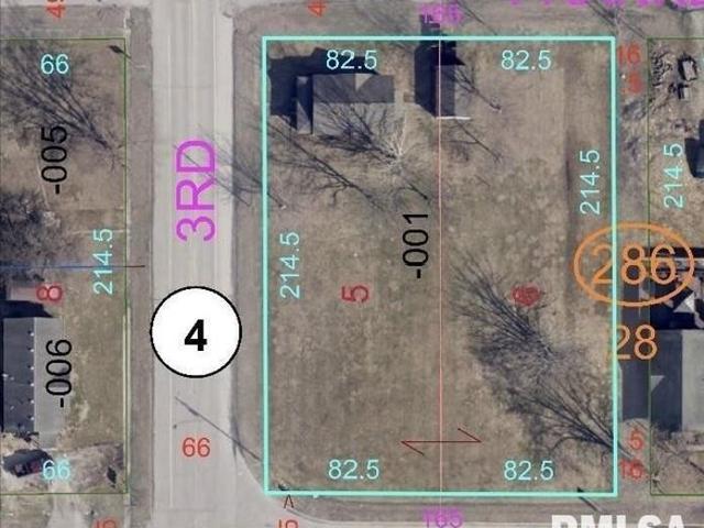 House for sale in Girard, Macoupin County