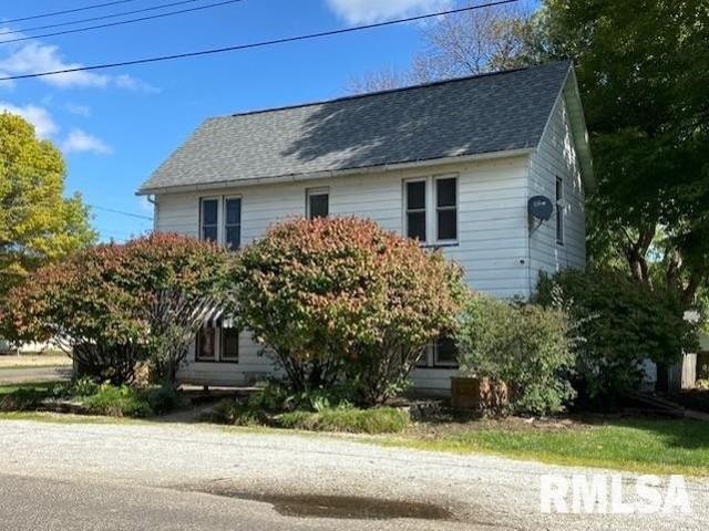 House for sale in Fulton, Illinois