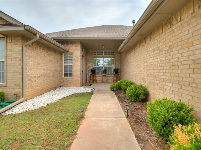 House for sale in Mustang, Oklahoma