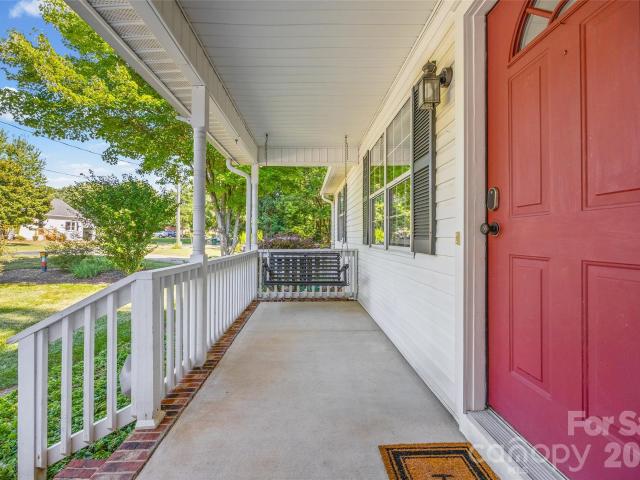 House for sale in Mecklenburg, North Carolina