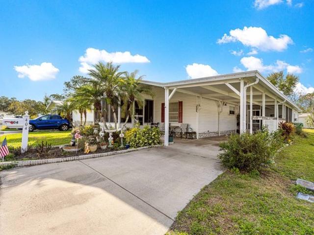 House for sale in Oxford, Florida