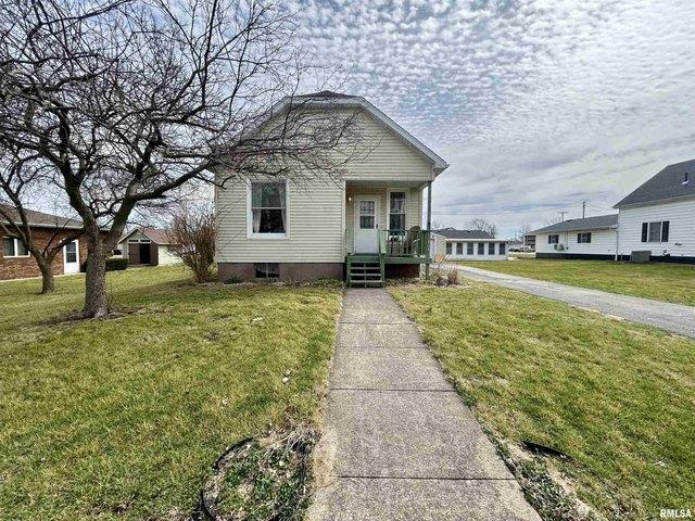 House for sale in Harvel, Illinois