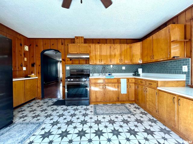 House for sale in Harvel, Illinois