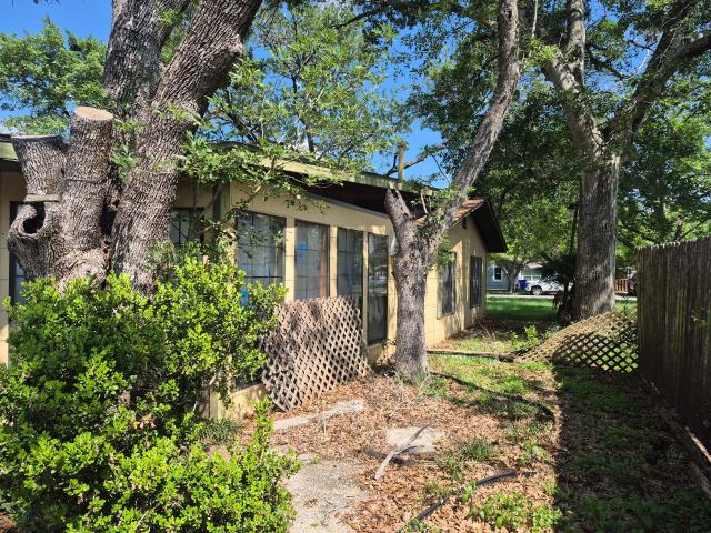 House for sale in Yoakum, Texas