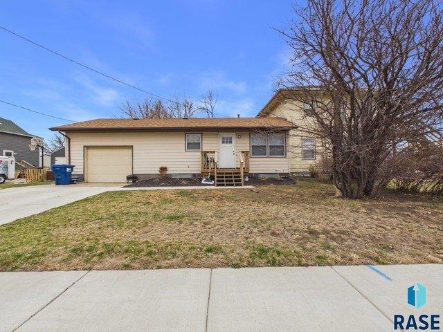 House for sale in Lennox, South Dakota