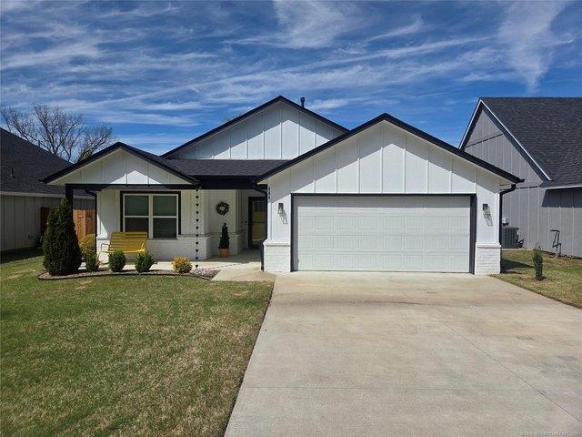 House for sale in Chouteau, Oklahoma