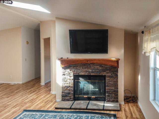 House for sale in Roseburg, Douglas County