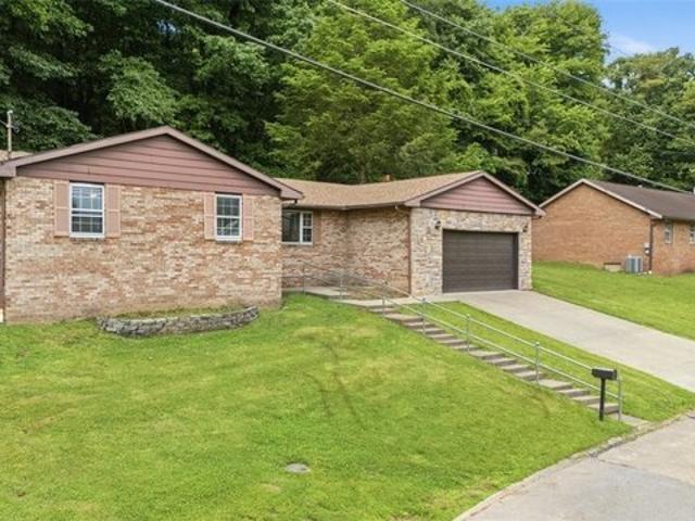 House for sale in Parkersburg, West Virginia