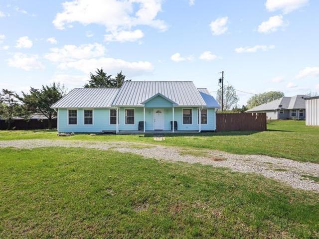 House for sale in Pottsboro, Texas