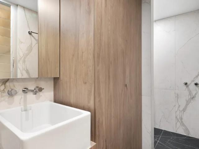 Apartment for rent in East Melbourne