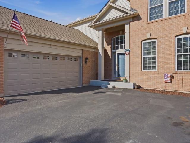 House for sale in Mchenry, Illinois