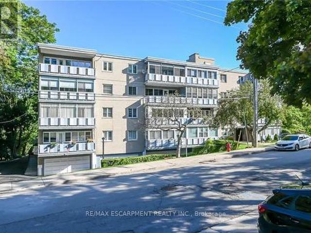 Condo for sale in Ancaster, Ontario