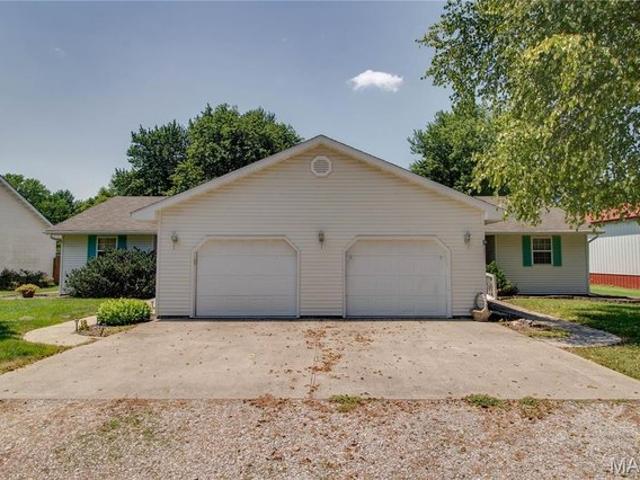 House for sale in Girard, Illinois