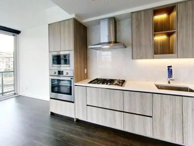 Apartment for rent in Hillside West, Burnaby
