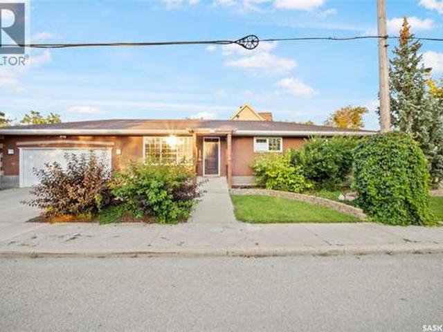 House for sale in Moose Jaw, Saskatchewan
