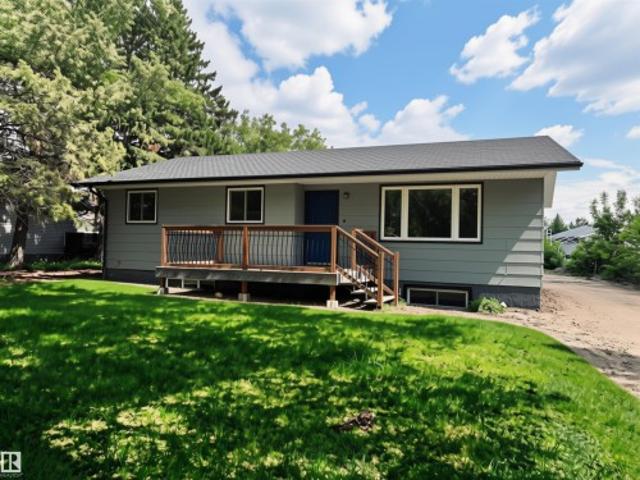 House for sale in Alberta