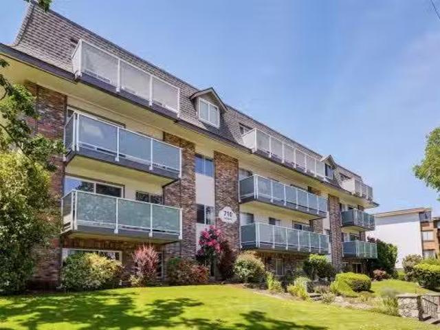 Condo for sale in Esquimalt, British Columbia