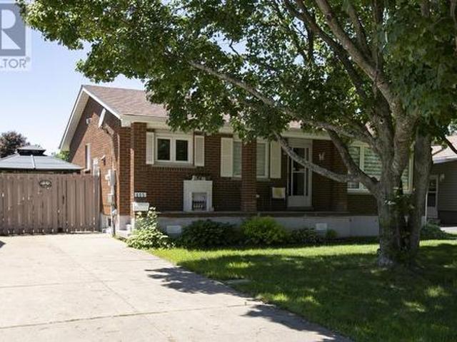 House for sale in Sault Sainte Marie, Ontario