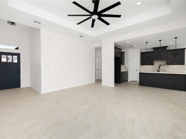 House for sale in La Feria
