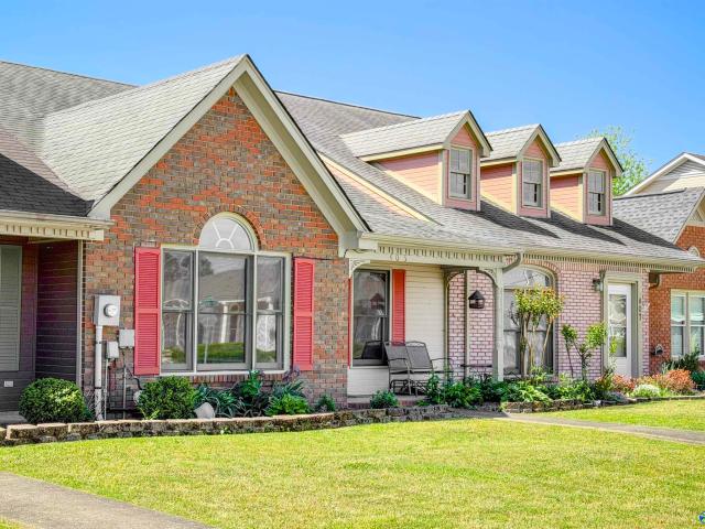 Townhouse for sale in Decatur, Alabama