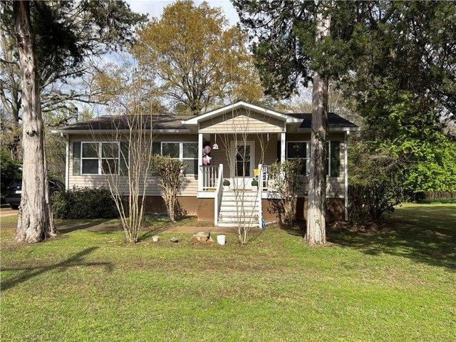 House for sale in Union Point, Georgia