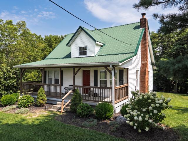 House for sale in Crittenden, Kentucky