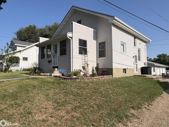 House for sale in Tama, Iowa