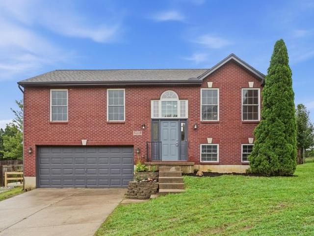 House for sale in Dry Ridge, Grant County