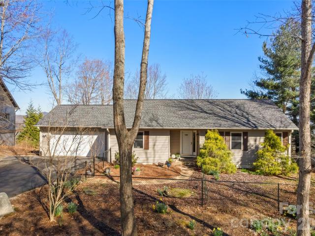House for sale in Saluda, North Carolina