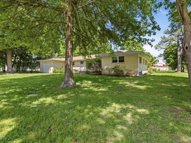 House for sale in Barry, Missouri