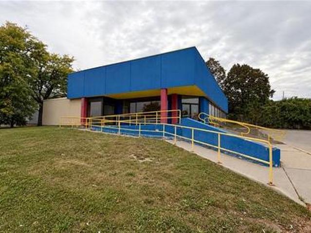 Commercial for rent in Waterloo, Southwestern Ontario